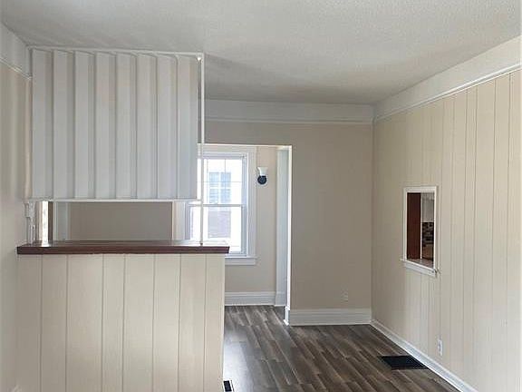 4th image of 707 Hampton Ave