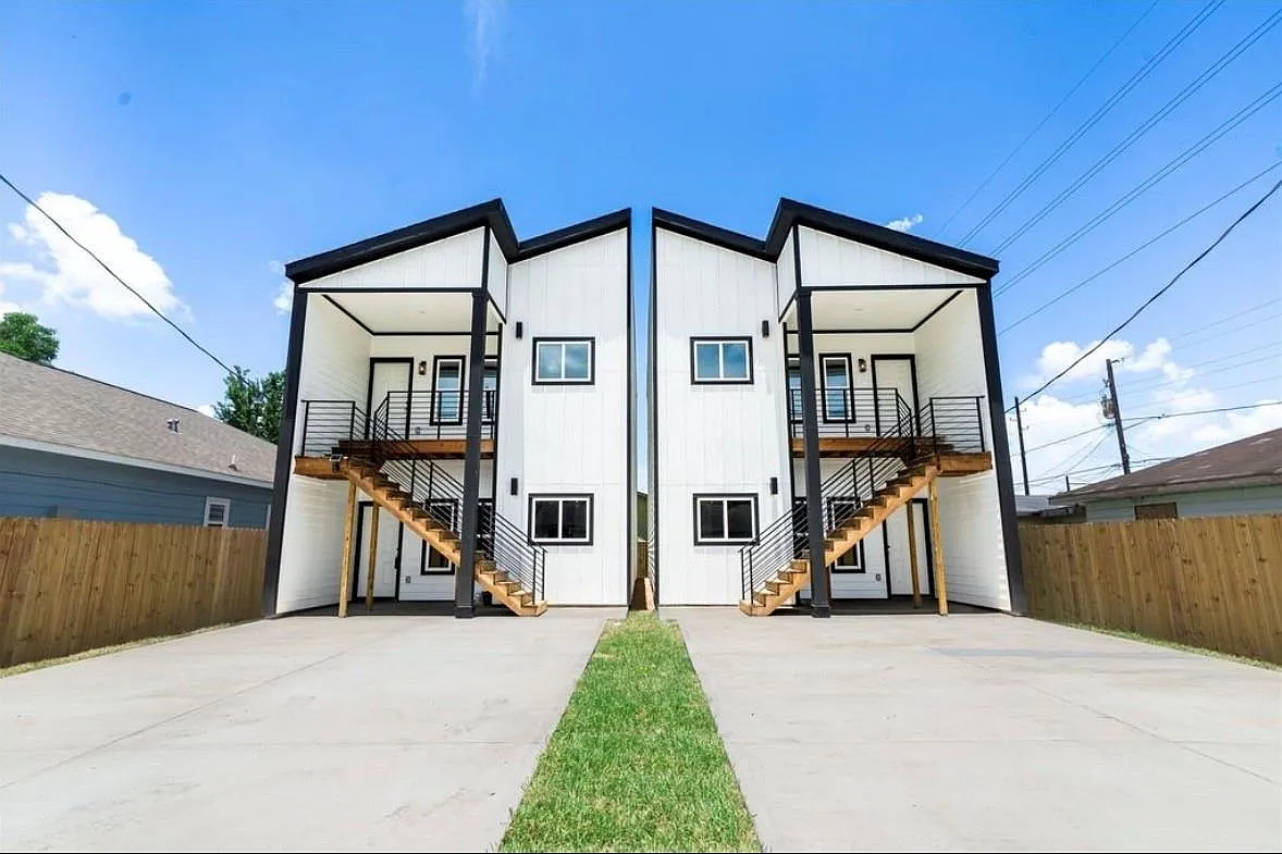 3 bed, 2.0 bath, $2,000 — Photo 2