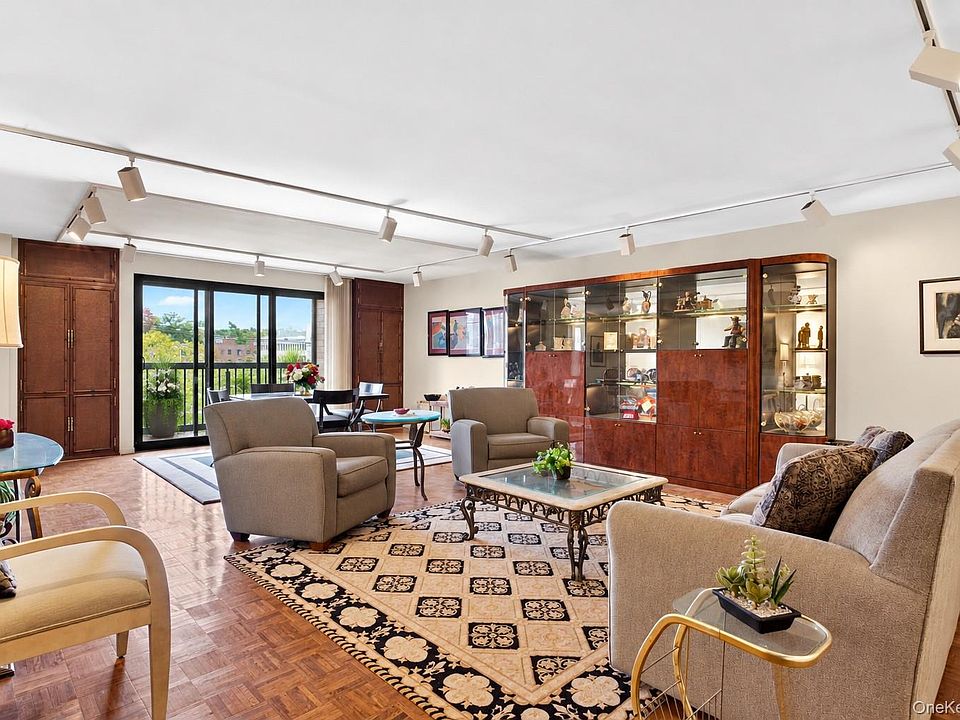 1st image of 12 Bond Street #4D