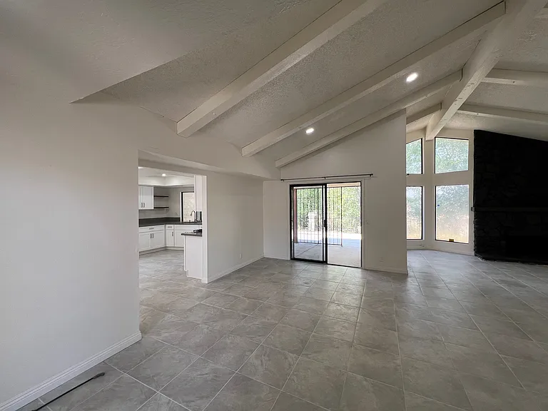 13850 Dahlgren Dr — Photo 7