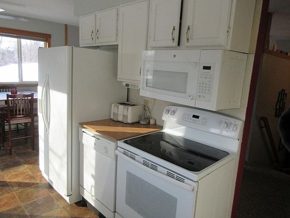 4th image of 10 3rd Ave NW
