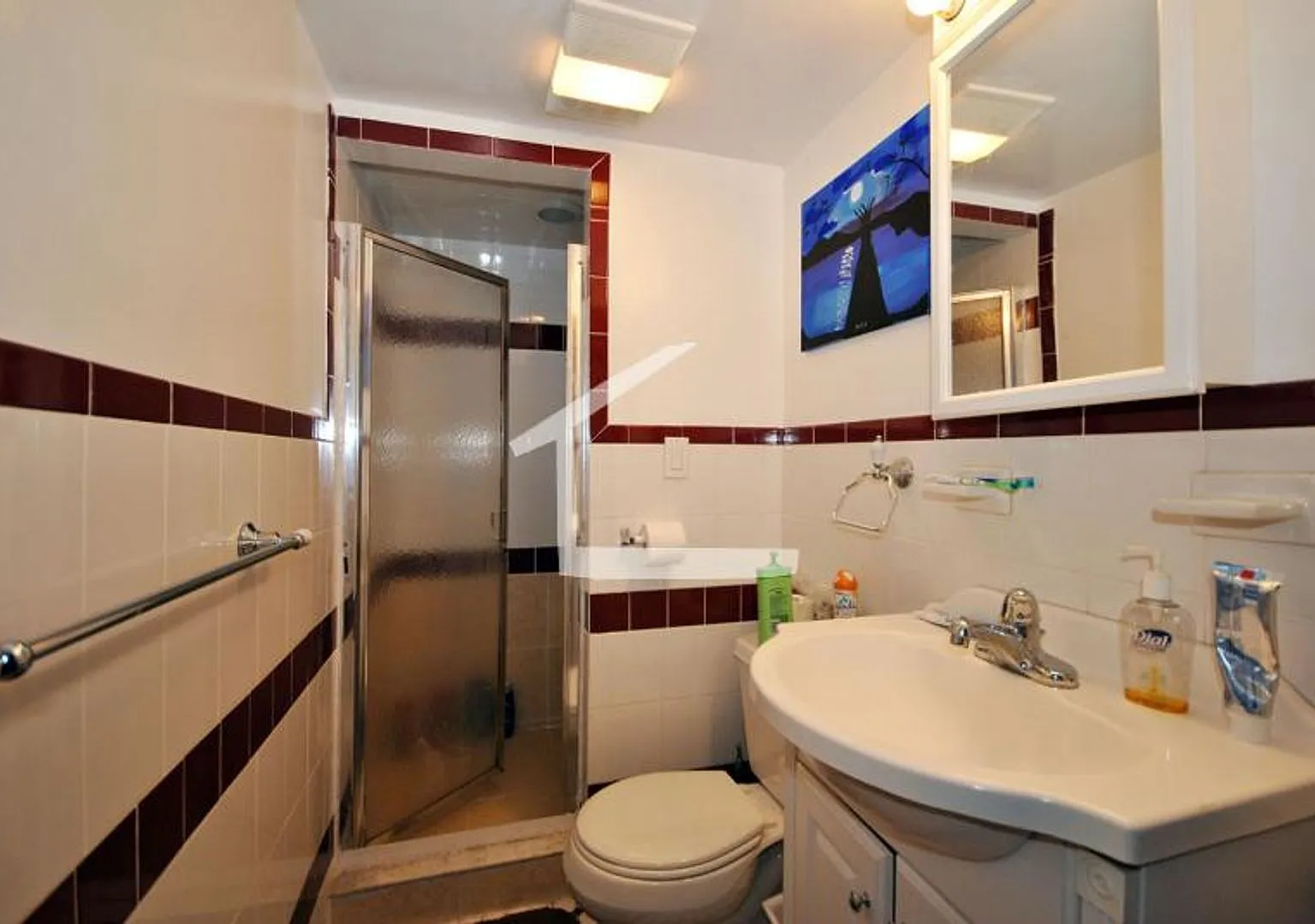 No Brokers Fee, Large Unit is Recently Renovated,2 Full Bathrooms, Backyard, Study Room Porch, La... — Photo 2