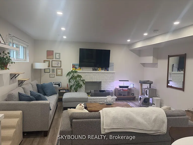 129 Milton St — Photo 5