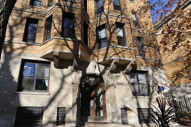 1st image of 438 W Belden Ave APT 4