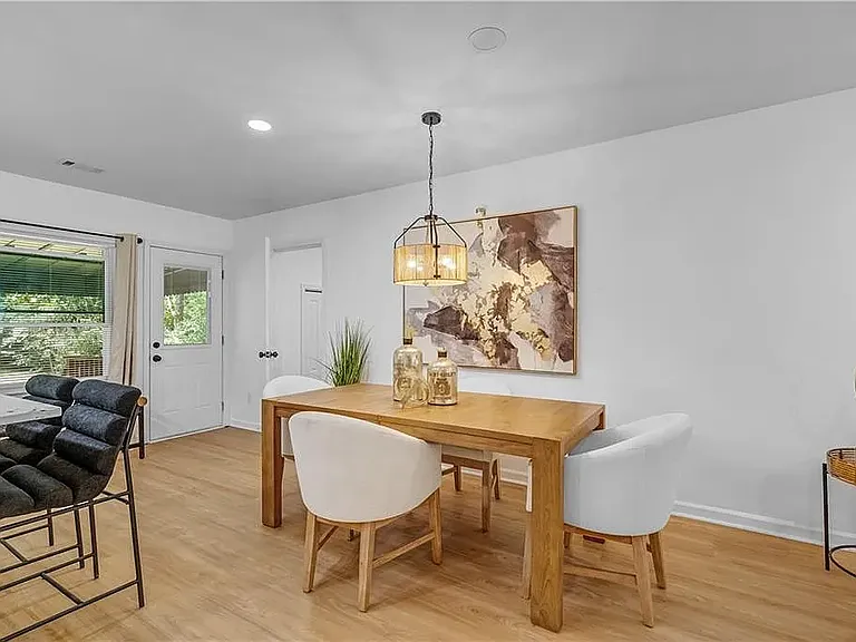 2933 Cloverhurst — Photo 11