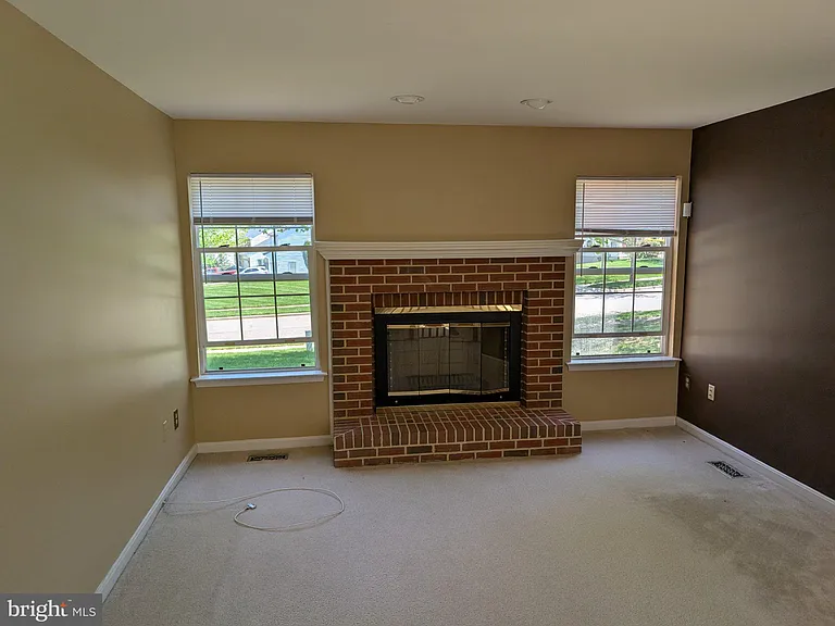 4411 Sutherland Cir — Photo 6
