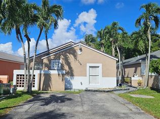 7204 SW 149th Ct, Miami, FL 33193