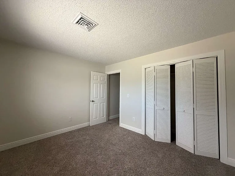 635 Harvey St — Photo 22