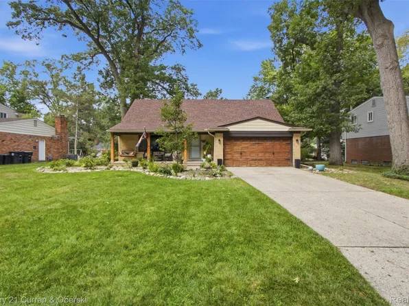 15761 Loveland St, Livonia, MI 48154