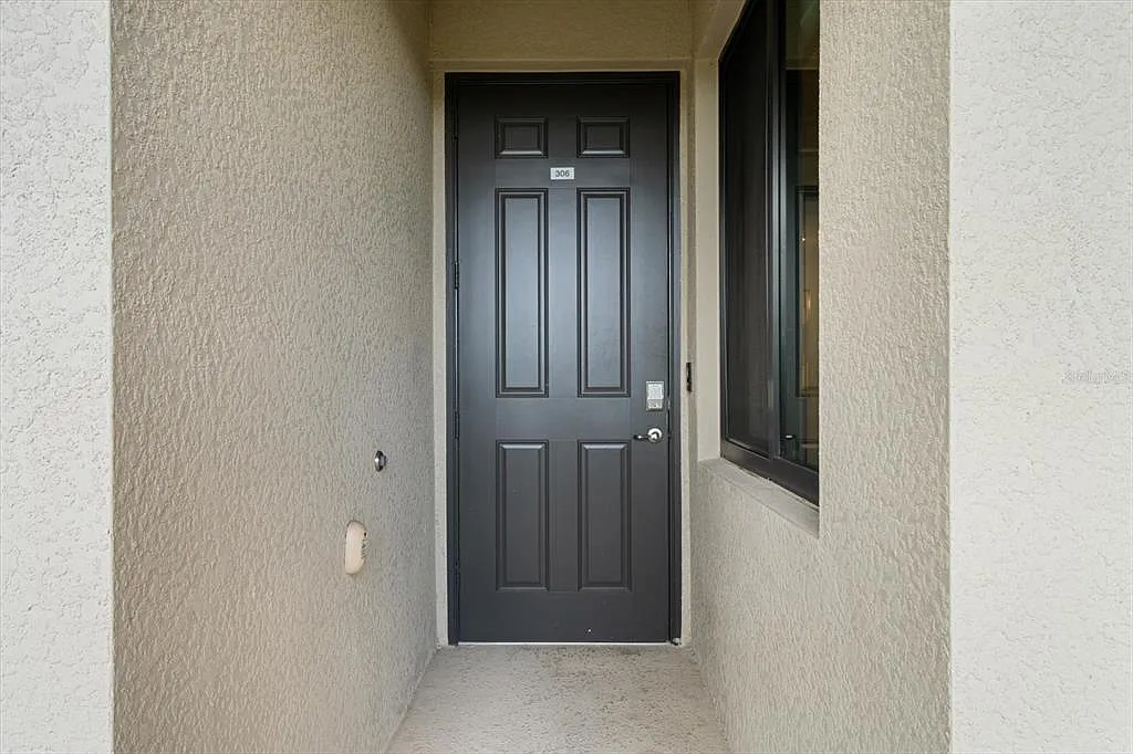 2 bed, 2.0 bath, 1142 sqft, $2,000 — Photo 3