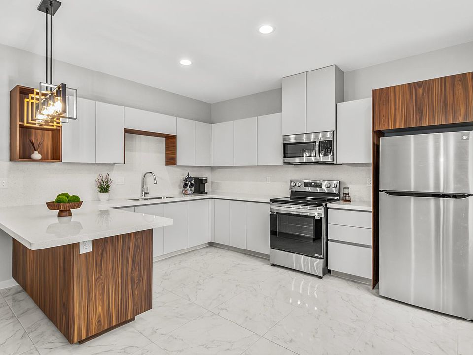 1st image of 900 Hidden Hills St #1