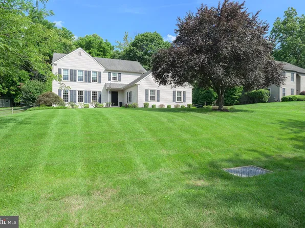 23 Farmingdale Ln, Newark, DE 19711