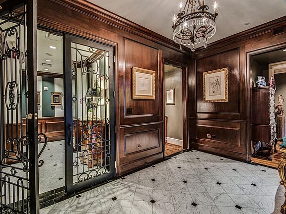 4th image of 3505 Turtle Creek Blvd APT 4C