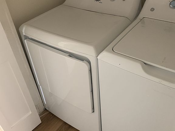 3rd image of 1731 S Burlington Ave #1733-1/2