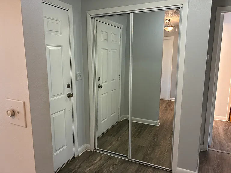 2130 W Silver Hill Ln — Photo 11