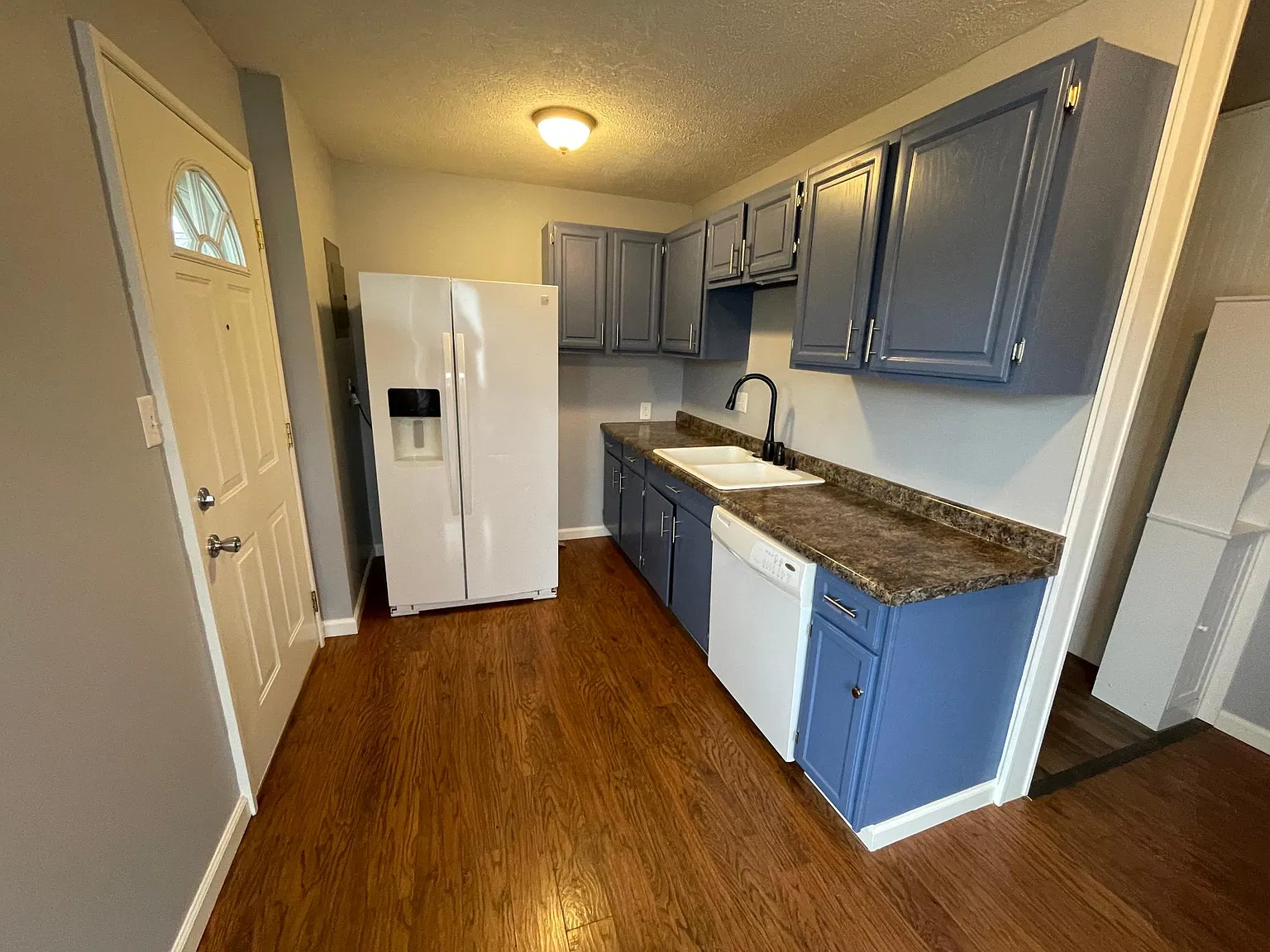 2533 Vale Dr — Photo 4