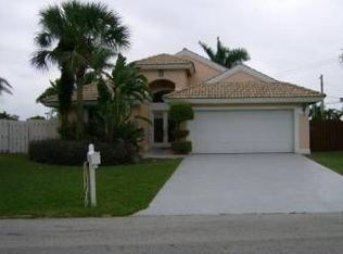 20 Valencia Dr, Boynton Beach, FL 33436