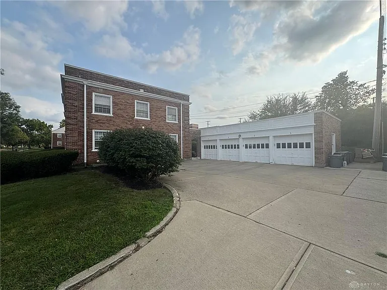 2515 Shafor Blvd #4 — Photo 2