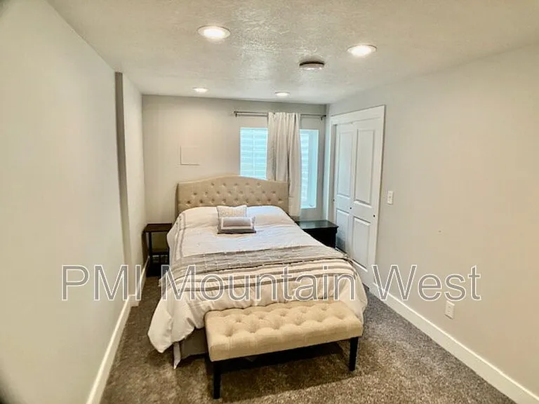 707 S Miller Ave — Photo 24