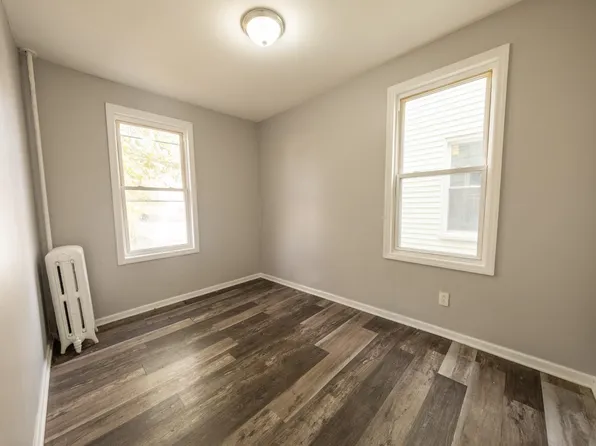 150 Van Nostrand Avenue image 10 of 16