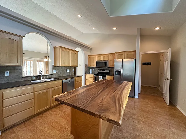 12405 E Aunnic Ln — Photo 3
