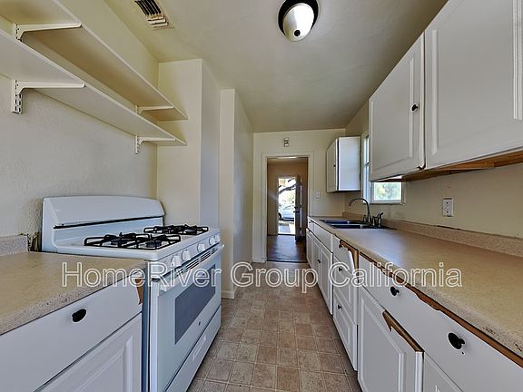 3rd image of 3887 14th Ave
