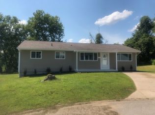 326 Crestview Ct, Hurricane, WV 25526