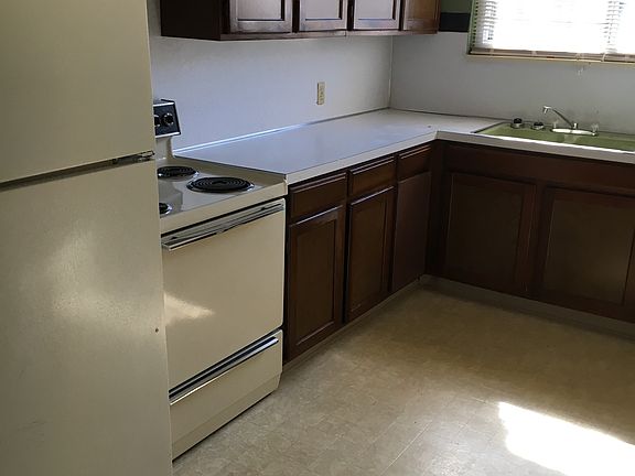 2nd image of 237 Lake Ave NE APT 11