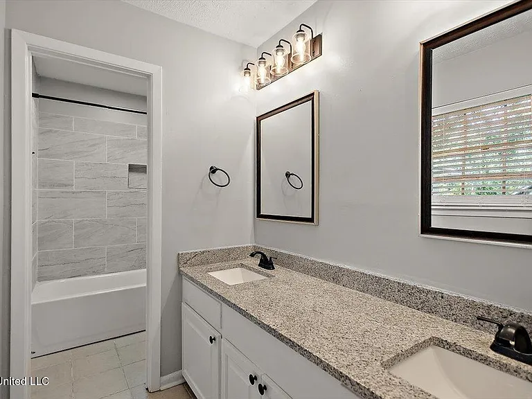 36 Pebble Hill Dr — Photo 4