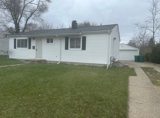 2705 Peachcrest St, Ypsilanti, MI 48198