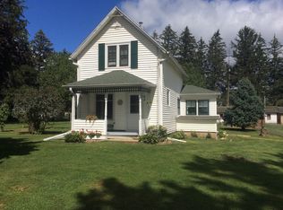 1121 Sherman Ridge Rd, Waukon, IA 52172