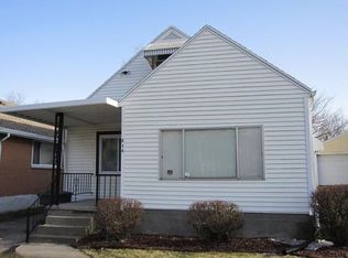 214 E Parkwood Dr, Dayton, OH 45405