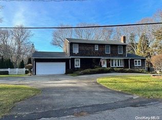 48 Beechwood Dr, Southampton, NY 11968
