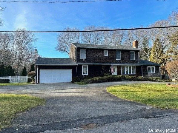 48 Beechwood Drive, Southampton, NY 11968