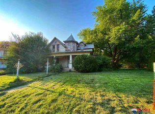 684 W Court St, Beatrice, NE 68310