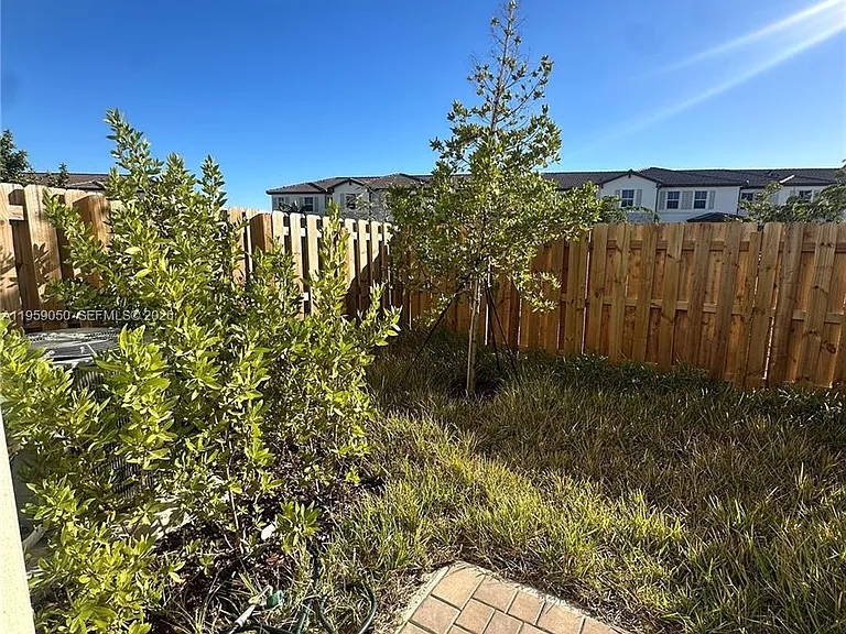 2616 SE 28th Dr — Photo 15