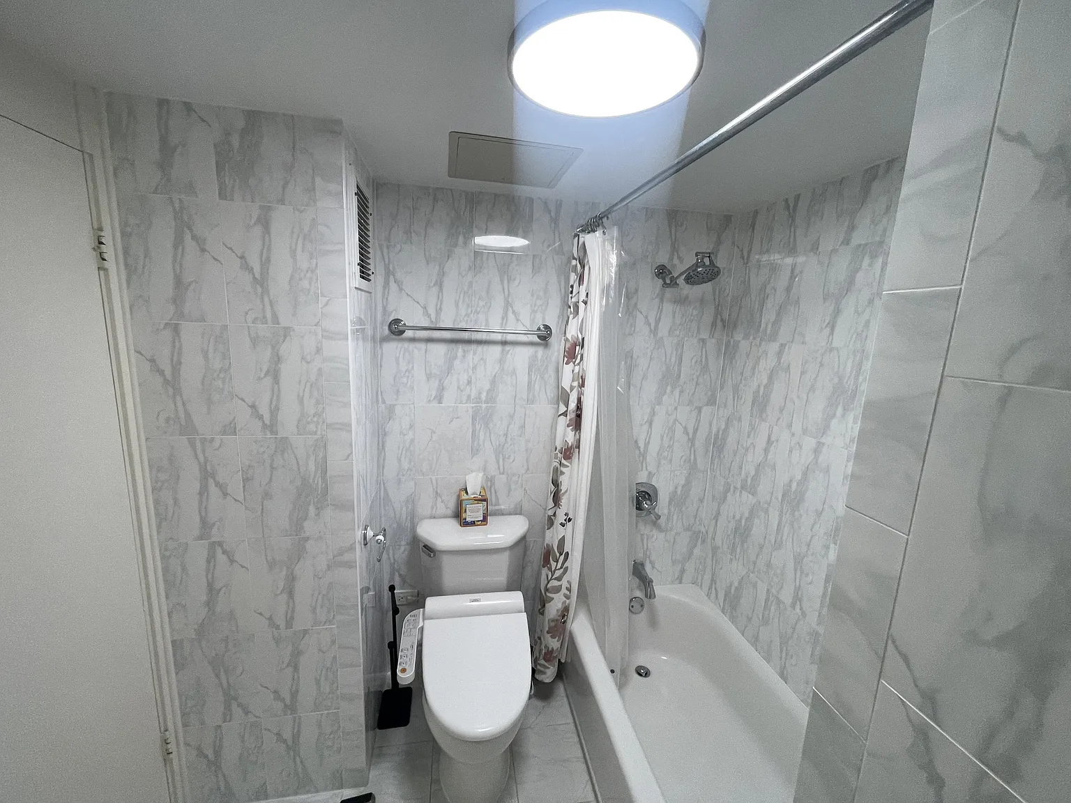 500 University Avenue - 1 — Photo 3