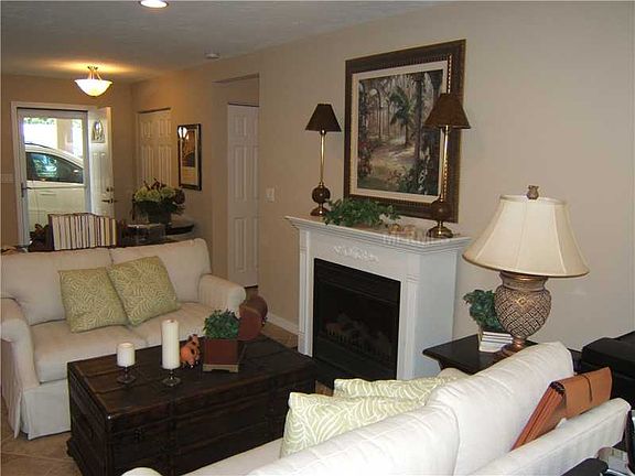 5th image of 2852 Gulf Gate Dr