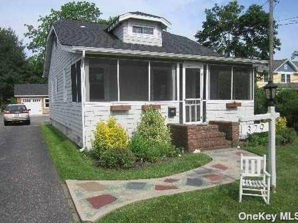 Sayville Real Estate Sayville Ny Homes For Sale Zillow