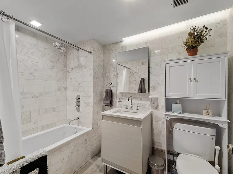 554 4th Ave #3E — Photo 21