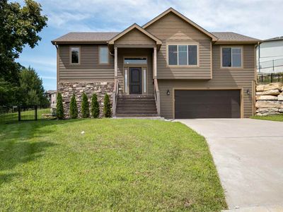 814 Laussac Dr, Manhattan, KS, 66503