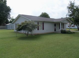 105 Telfair St, Calhoun, GA 30701