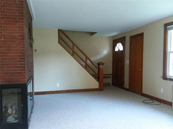 4th image of 445 East Ave