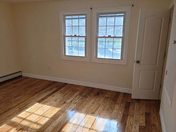 3rd image of 430 Swinton Ave #W