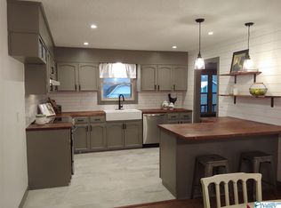 1356 Moriah Ln, Southside, AL 35907