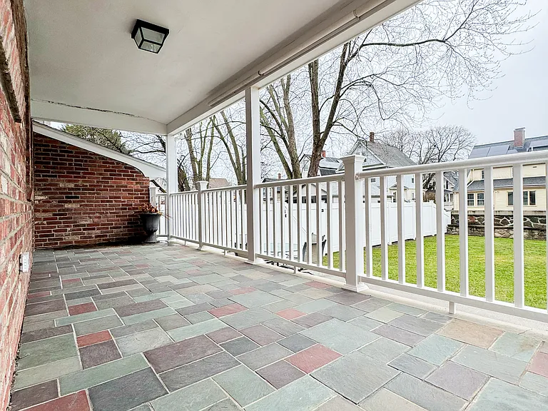 40 Walter St — Photo 39