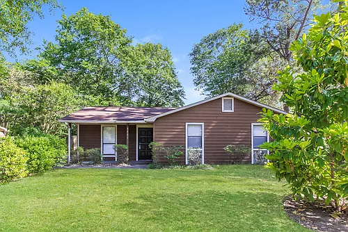 3806 Beacon Dr Photo 1
