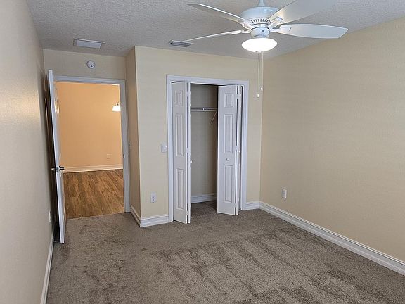 2nd image of 3290 Sennett Cir