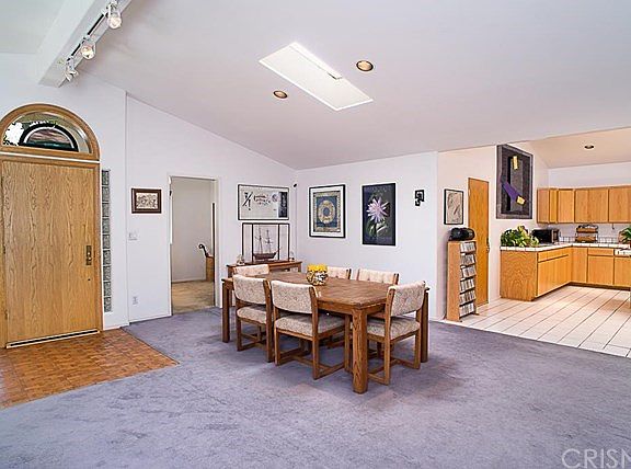 The entry way opens into the spacious entertainers floor plan.