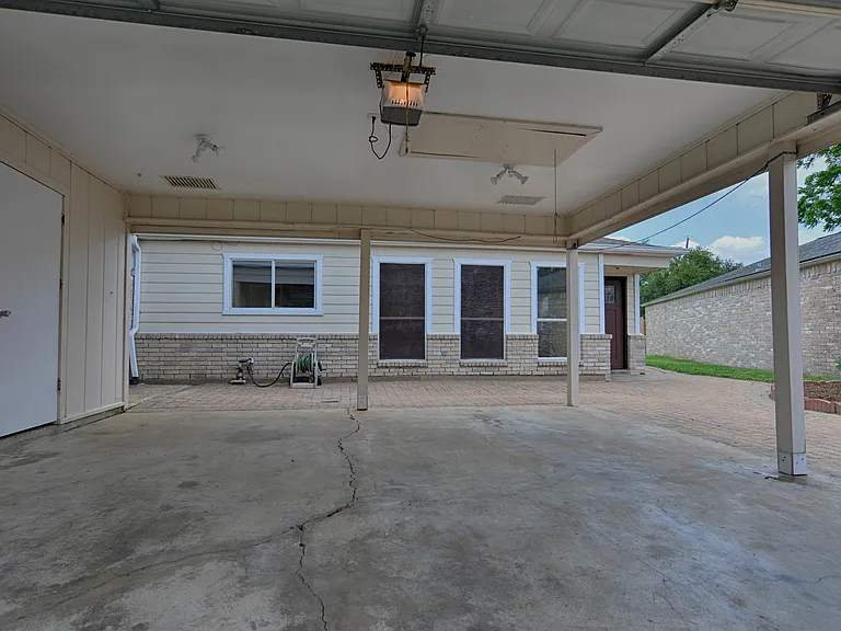 16246 New Field Dr — Photo 16